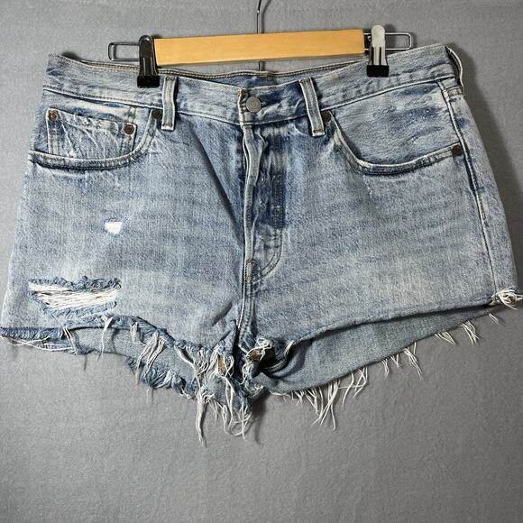 Levi’s‎ Premium Big E 501 Button Fly Light Wash Jean Shorts Size 31 High Rise - Picture 1 of 12